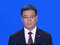中國聯(lián)通董事長陳忠岳發(fā)表主題演講《向?qū)嵧?共創(chuàng)融合新生態(tài)》